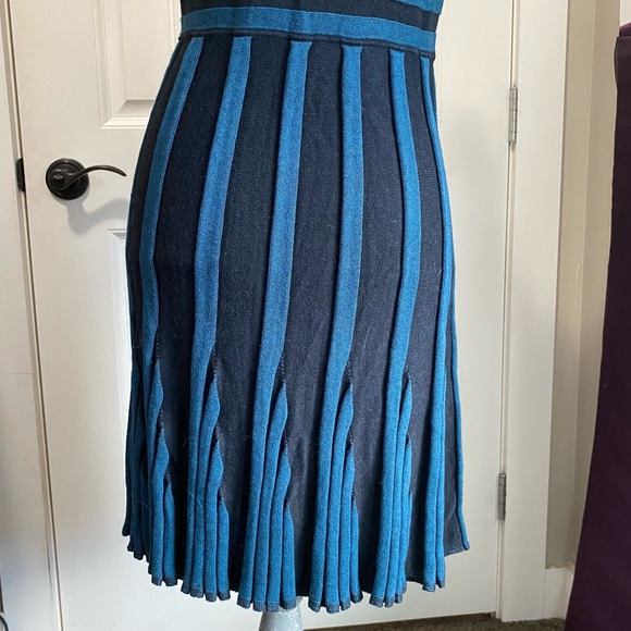 Max Studio knit dress - Picture 2 of 7